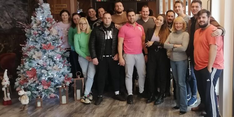 NA SEMINARU SEKCIJE O BUDUĆNOSTI MLADIH I RADA