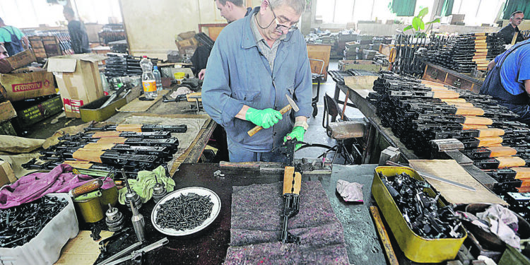 SSMS: Očuvanje i jačanje namenske industrije, u interesu zaposlenih