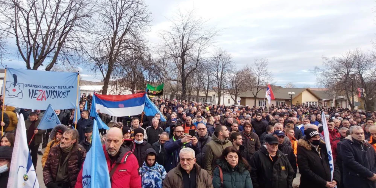 Održan protest sindikata Ziđin Koper, u toku razgovori s ministarkom