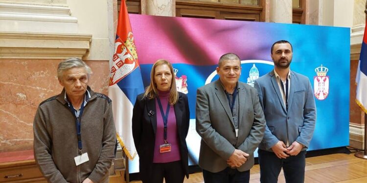 Narodni poslanici upoznati s krizom rukovođenja i poslovanja fabrike Zastava oružja