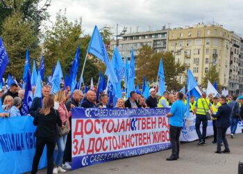 Savez zahteva plate za normalan život, u suprotnom poziva članstvo na ulicu (opširnija verzija)
