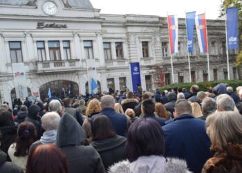 Protest radnika Zastava oružje: Traže upošljavanje fabrike, deblokadu računa, veće plate i grejanje na poslu