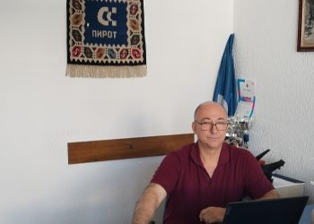 Surdulović: Hitno podmladiti sindikat, a ne da se oni “laktovima bore”